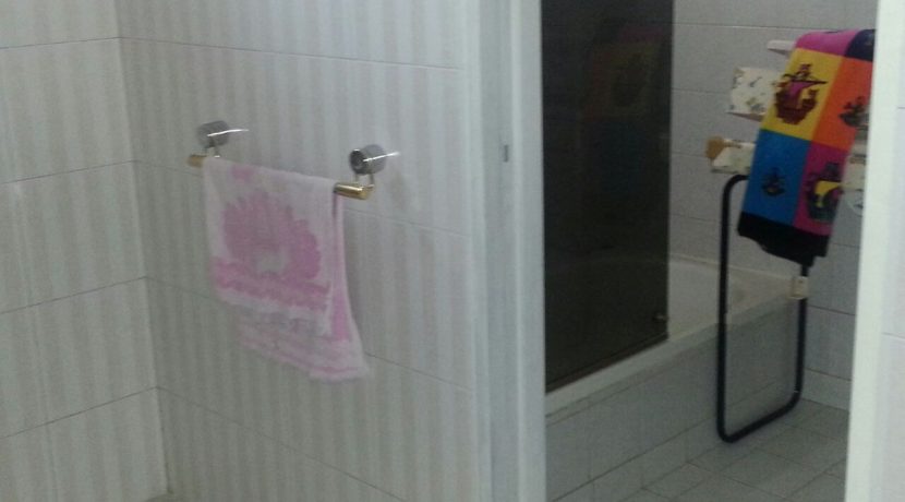 ade151cd-23e4-4072-bca3-cb8a50e94d12